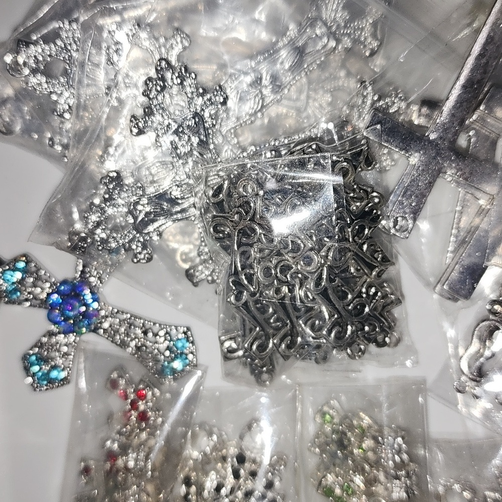 Lot Of Crosses💐🌸⚘️L@@K Pls - Picture 6 of 8